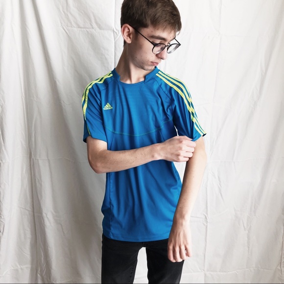 light blue adidas athletic tee • xl boys - Picture 6 of 6